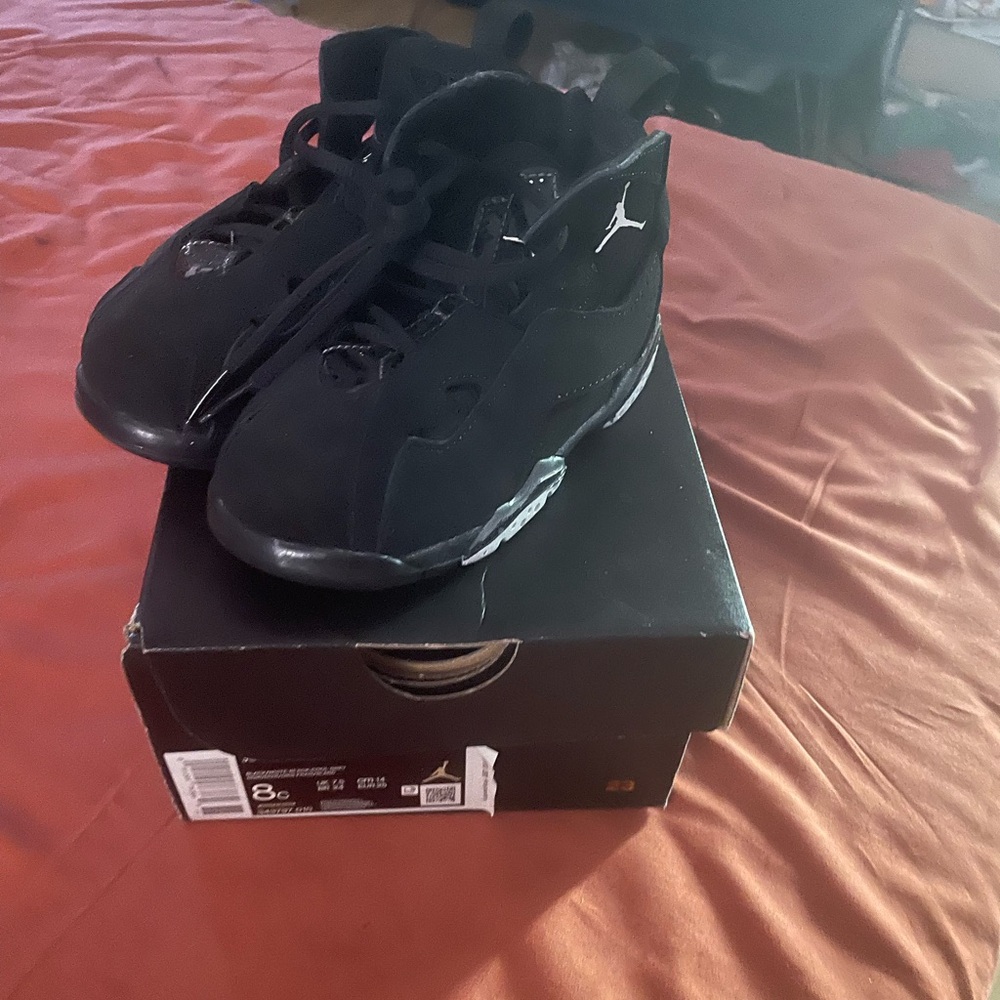 Baby Bou black Jordan sneakers